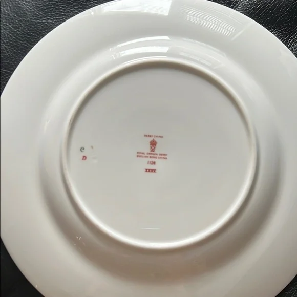 Royal Crown Derby White Ceramic Dinnerware Plate - Picture 2 of 3